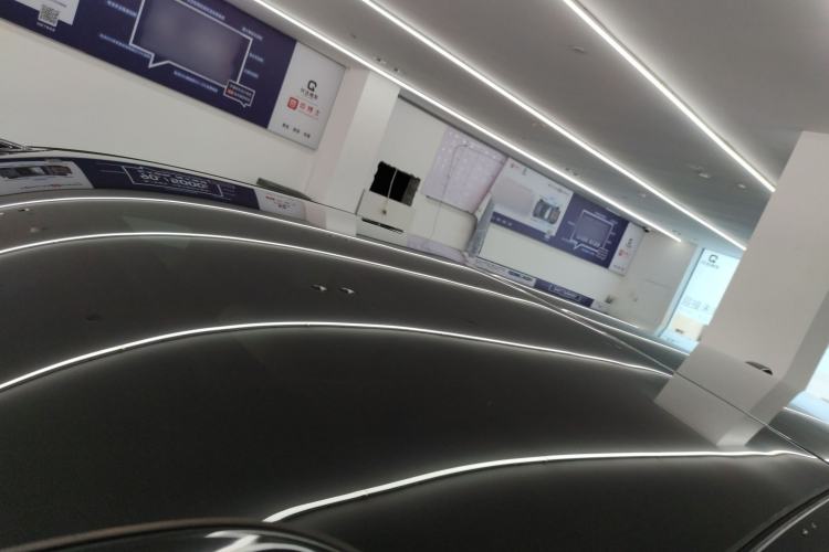 Used ONVO Luxeed L90 2025 Model—Ultra Six-Seater Version
