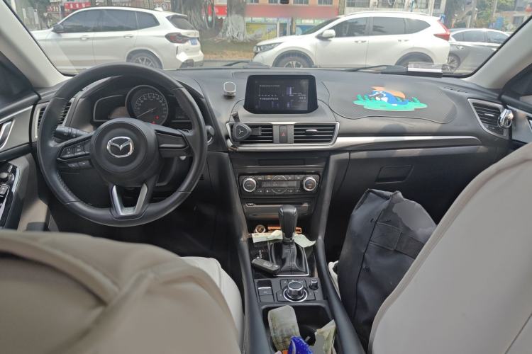 Used Mazda Mazda 3 Axela 2017 Hatchback 2.0L Automatic Luxury Model Emission Standard China V
