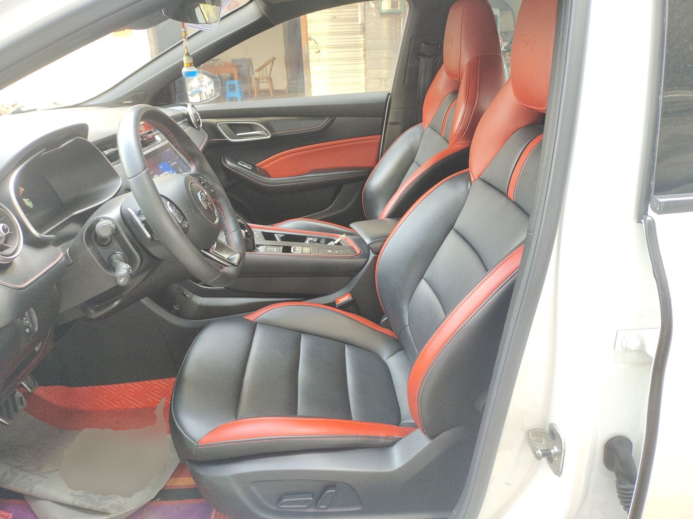 Переднее сиденье в автомобиле