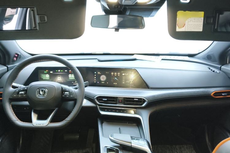 Used CHANGAN UNI-T 2022 1.5T Prestige Version Center Console