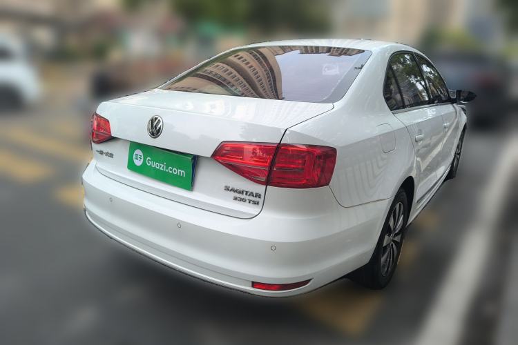 Used Volkswagen Sagitar 2017 230TSI Automatic Comfort Version