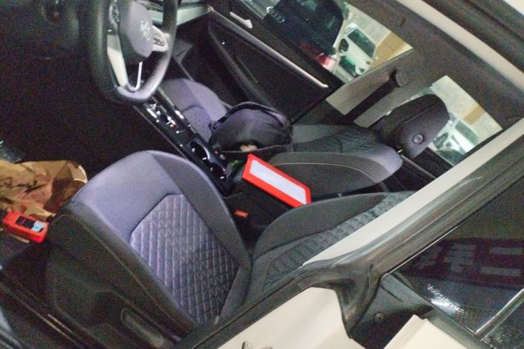 Used Volkswagen Lamando 2022 Lavida L 280TSI DSG Hot Edition Left Front Seat