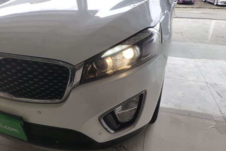 Used Kia Sorento 2015 Sorento L 2.4L Gasoline 4WD Elite Edition 5 Seats China IV Standard
