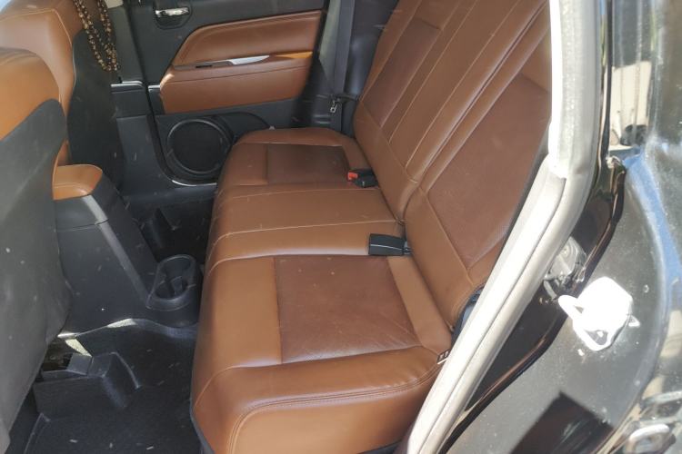 Used Jeep Compass 2013 2.4L four-wheel drive luxury version
