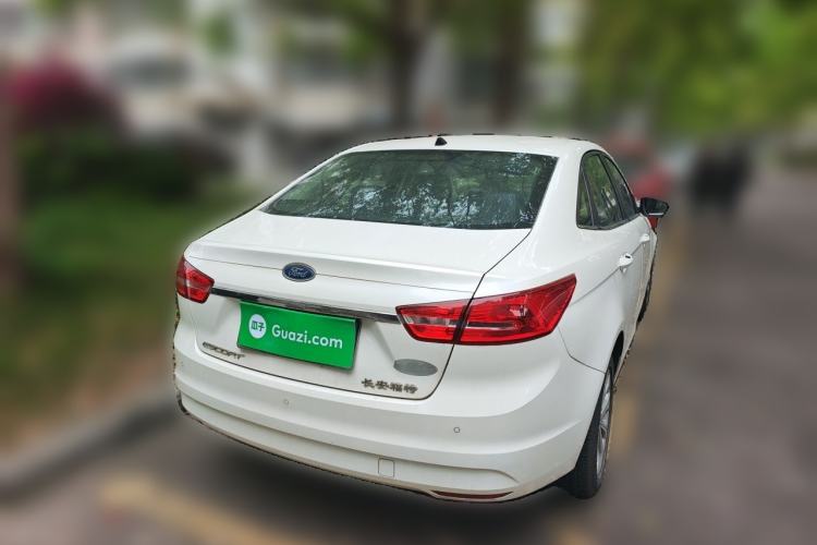 Used Ford Escort 2015 1.5L Automatic Fashion Model