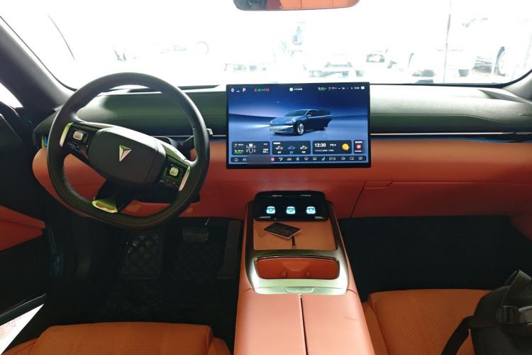 Used Deepal L07 2024 300Max Qiankun Intelligent Driving ADS SE Range-Extended Version
