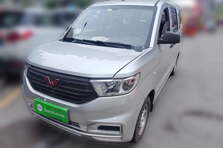 Used Wuling Hongguang V 2020 Model 1.2L Jingqu Edition China VI LSI