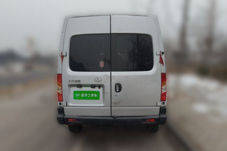 Used SAIC MAXUS Xintu V80 2016 2.5T Manual Aoyuntong National IV Short Wheelbase Mid-Roof 6-Seater