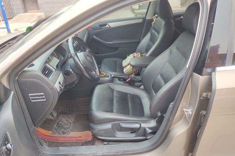 Used Volkswagen Sagitar 2014 Revised Version 1.4TSI Automatic Luxury Edition
