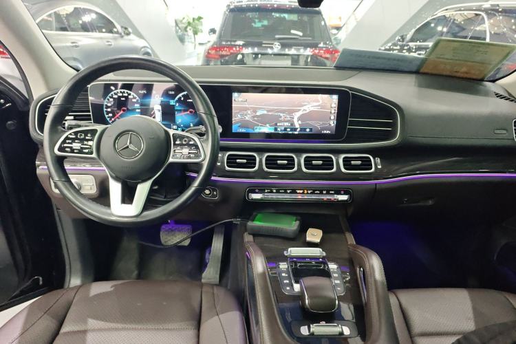 Used Mercedes-Benz GLE 2021 GLE 350 4MATIC Stylish Model Center Console