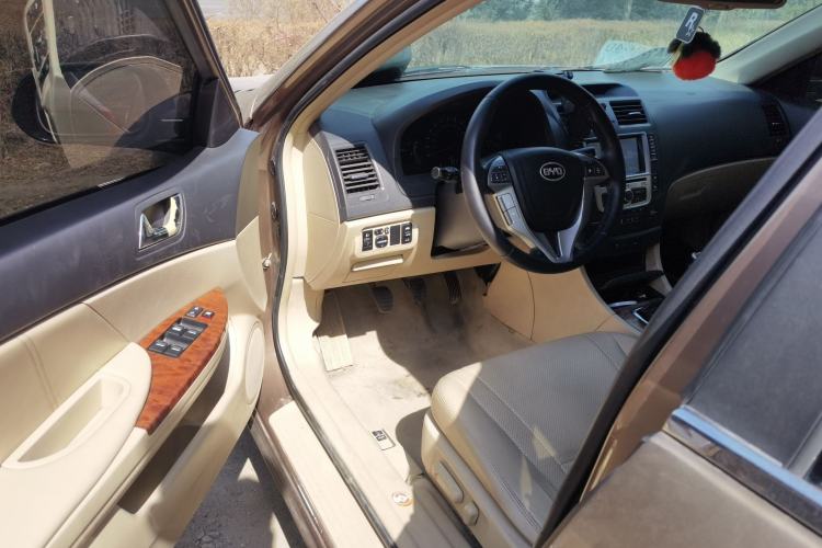 Used BYD G6 2011 1.5T Manual Luxury Edition Driver Seat