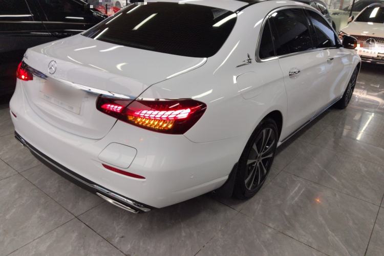 Used Mercedes-Benz E-Class New Energy 2022 Restyled E 350 e L Plug-in Hybrid Sedan Rear Right 45 Deg