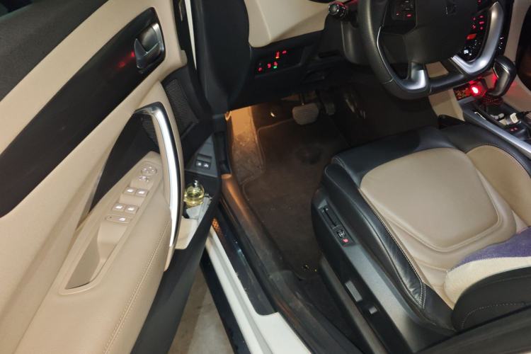 Used DS 6 2016 1.6T Luxury Edition THP160 Driver Seat