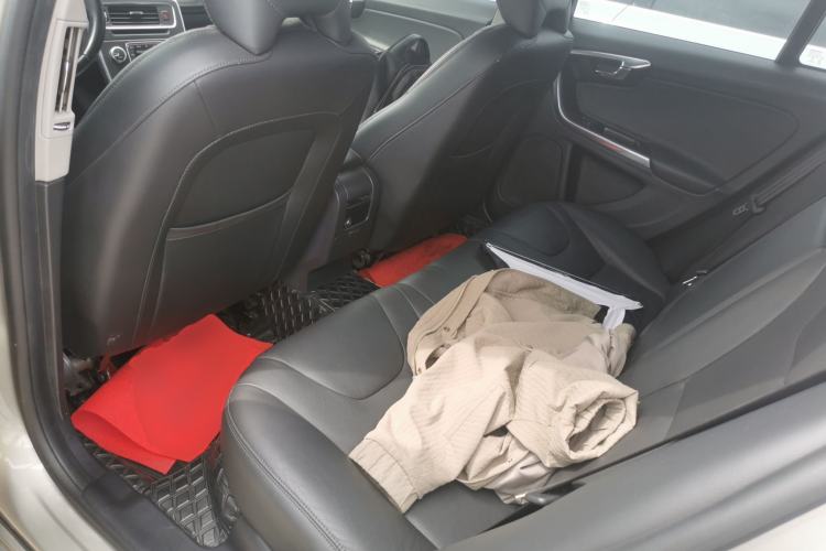 Used Volvo V60 2015 T5 Zhiyi Edition Left Rear Seat