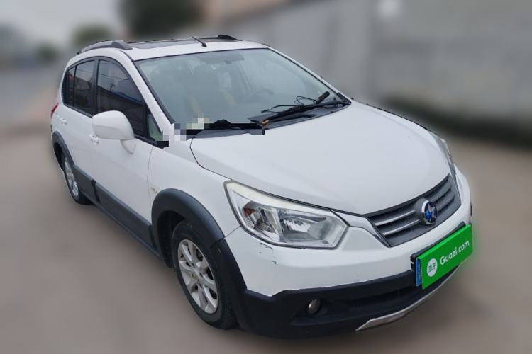 Used Venucia R50X 2013 1.6L Automatic Model
