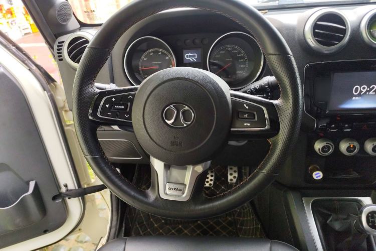 Used BAIC Off-Road BJ40 2016 40L 2.0T Manual All-Wheel Drive Prestige Edition