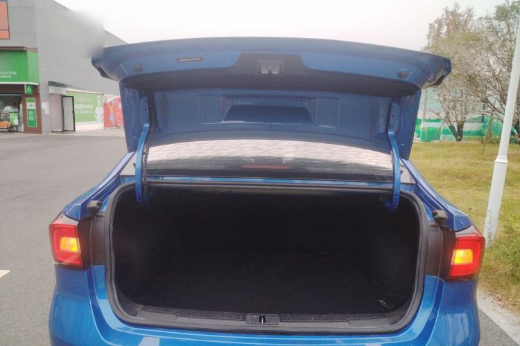 Used Roewe i5 2020 1.5L Automatic 4G Connect Luxury Flagship Edition