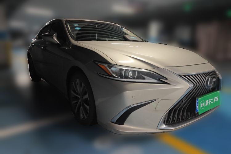 Used Lexus ES 2018 200 Excellence Edition China V Standard

