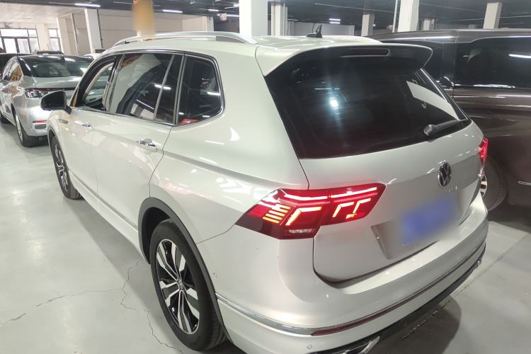 Used Volkswagen Tiguan L 2023 330TSI Automatic Two-Wheel Drive R-Line Enjoyment Edition
