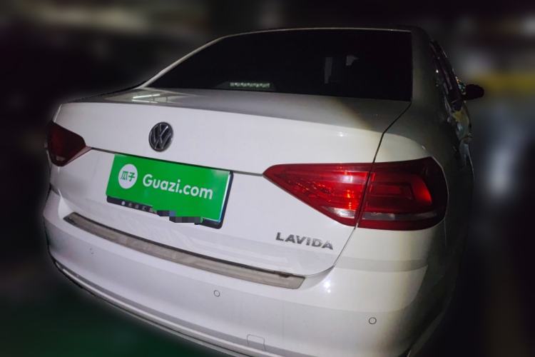 Used Volkswagen Lavida 2017 1.6L Automatic Fashion Edition
