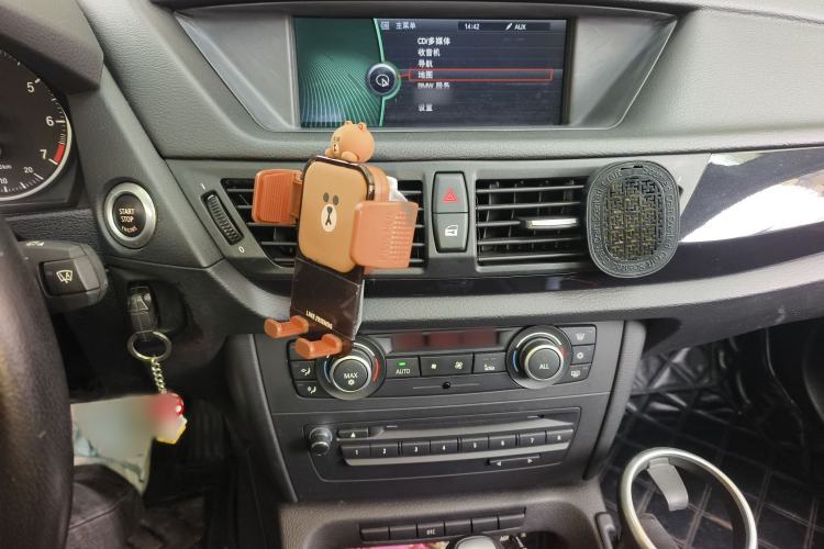 Used BMW X1 2010 sDrive18i Luxury Model Audio And AC Panel