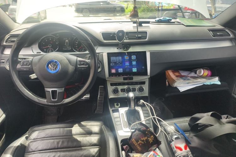 Used Volkswagen FAW-Volkswagen CC 2016 1.8TSI Prestige Model Center Console