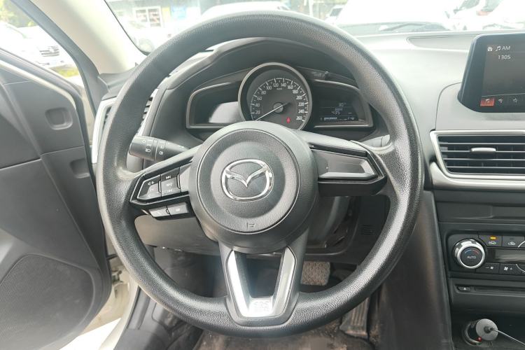 Used Mazda 3 Axela 2017 Sedan 1.5L Automatic Luxury Model Emission Standard China V
