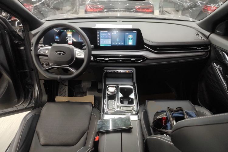 Used JAC QX PHEV 2023 120km Jingchi Edition Center Console