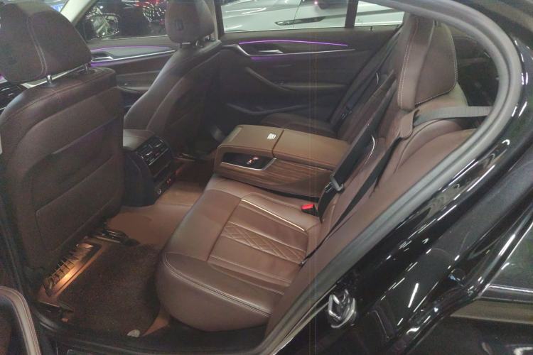 Used BMW 5 Series New Energy 2020 Mileage Upgrade Version 530Le Luxury Package Left Rear Seat