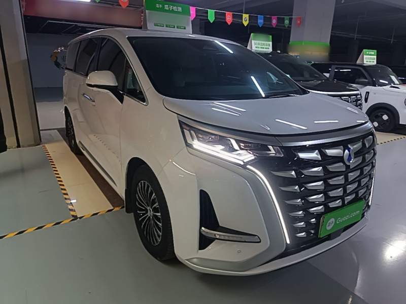 Used Denza D9 2024 DM-i 980 Four-Wheel Drive Prestige Model – Executive — 3