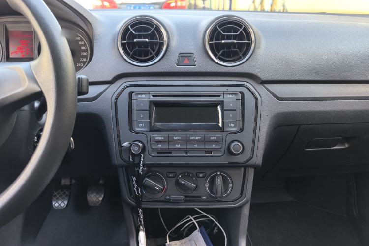 Used Volkswagen Jetta 2019 Dream Edition 1.5L Manual Fashion Version