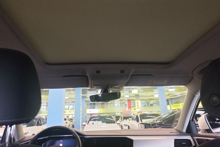 Used Volkswagen Tayron 2022 330TSI Two-Wheel Drive Luxury Connect Plus Version