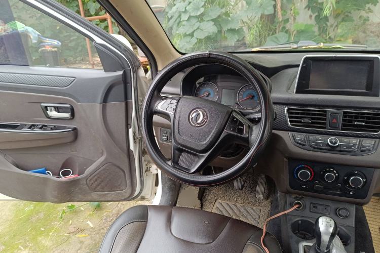 Used Dongfeng Fengon 330 2019 1.5L 330S Manual Comfort Version China VI Standard