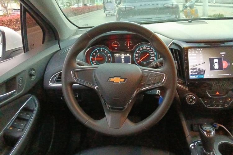 Used Chevrolet Cruze 2017 1.5L Hatchback Automatic Xuanfeng Edition
