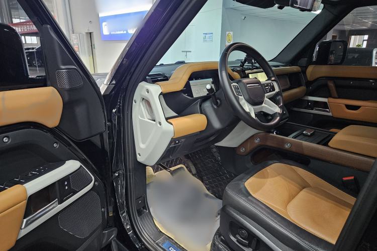 Used Land Rover Defender 2023 Facelift 110 3.0T P400 X-DYNAMIC HSE Interior 1