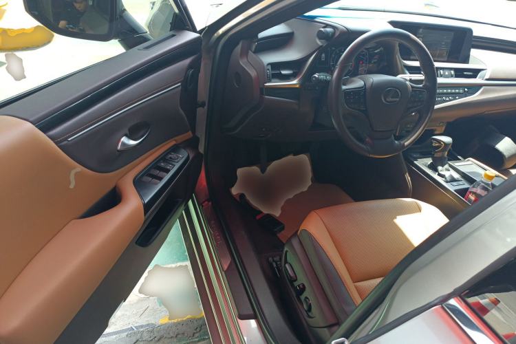 Used Lexus ES 2020 200 Excellence Edition
