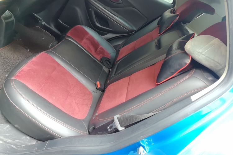 Used Buick Encore 2016 18T Automatic All-Wheel-Drive Flagship Model Left Rear Seat