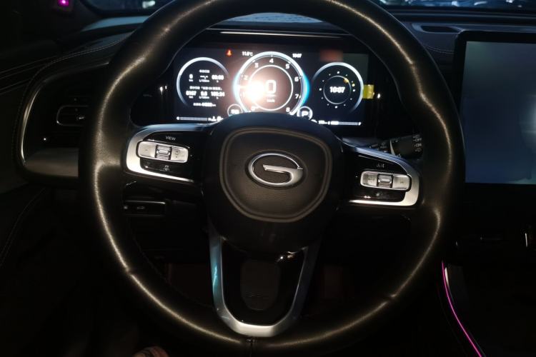 Used GAC Trumpchi GS8 2022 Linghang Series 2.0 TGDI Two-Wheel-Drive Luxury Smart Connectivity Version (7 Seats) Steering Wheel