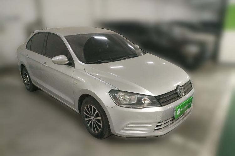 Used Volkswagen Jetta 2013 1.4L Manual Fashion Model Front Right 45 Deg