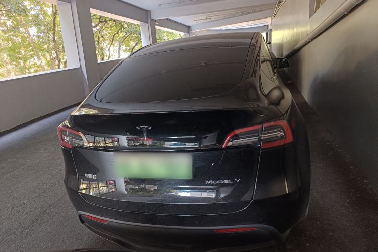 Used Tesla Model Y 2022 Long-Range All-Wheel-Drive Version
