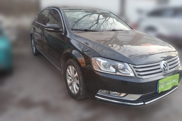 Used Volkswagen Magotan 2013 1.8TSI Luxury Model Front Right 45 Deg