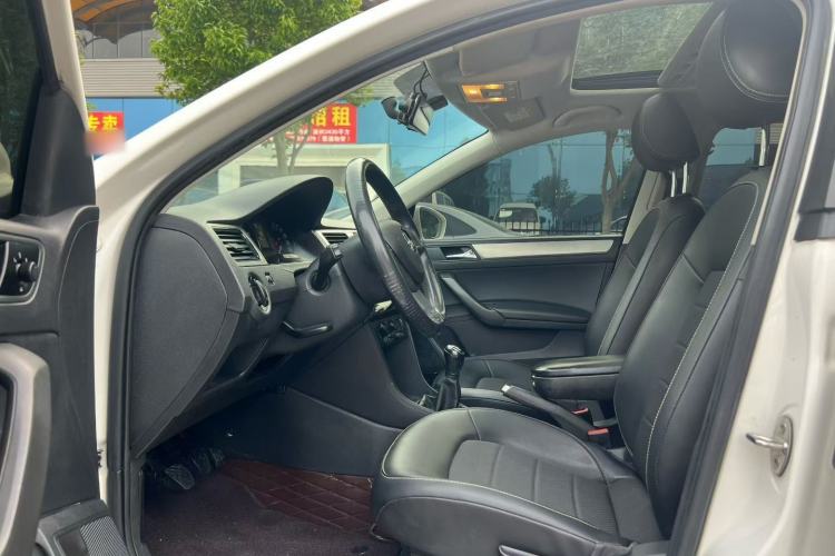 Used Skoda Rapid Spaceback 2016 1.6L Manual Trend Edition Interior 4