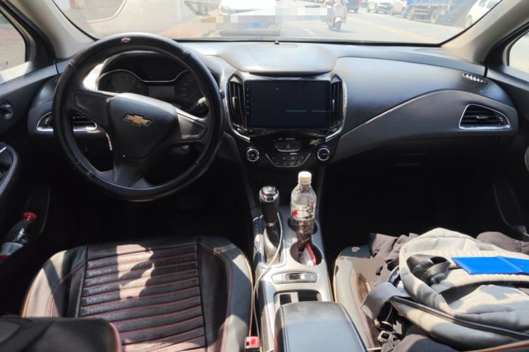 Used Chevrolet Cruze 2018 320 Automatic Pioneer Sunroof Edition
