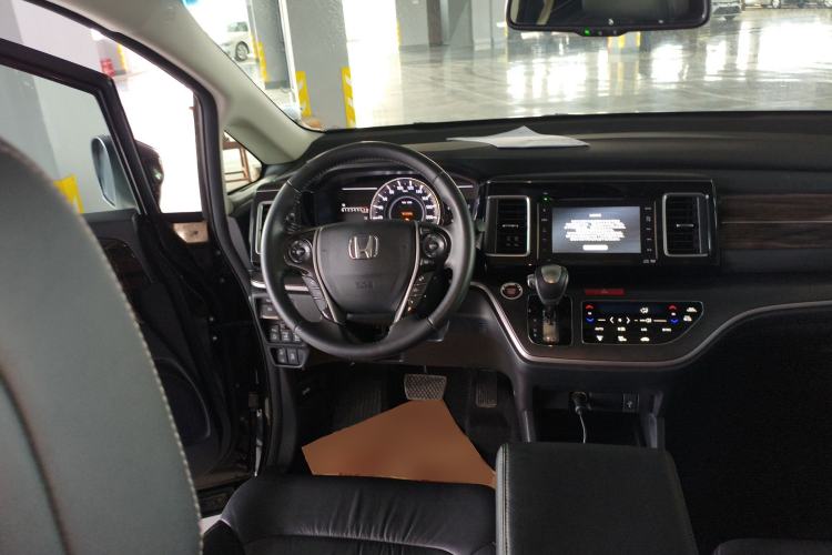 Used Honda Elysion 2016 2.4L Supreme Edition Steering Wheel