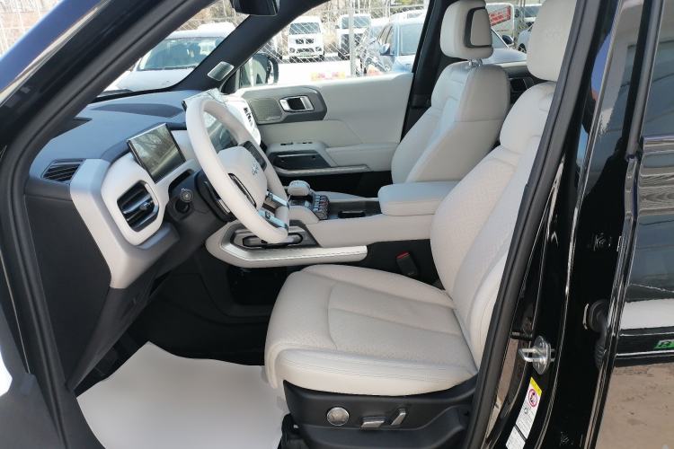 Used Formula Leopard Titanium 3 2025 501 km Four-Wheel Drive Drone Edition Left Front Seat