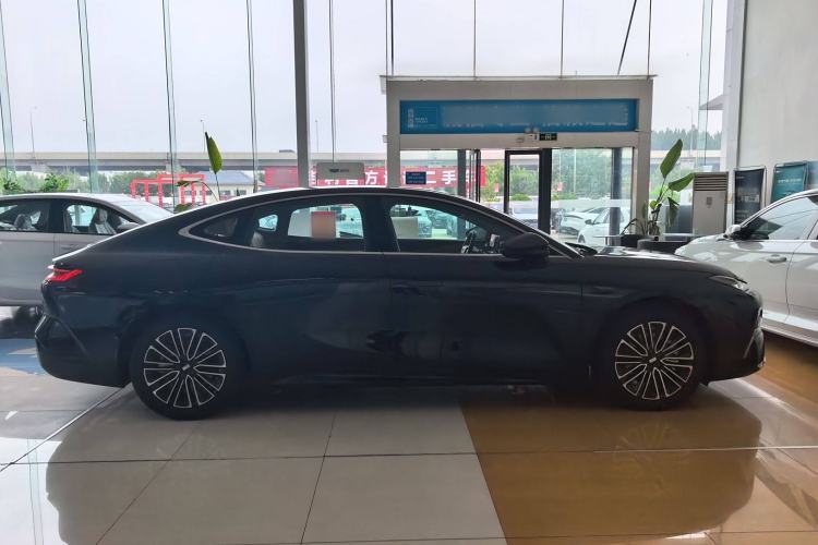 Used Geely Galaxy Galaxy 8 2025 130km EM-i Prestige Edition