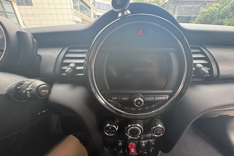 Used MINI MINI 2016 1.5T COOPER Five-Door Edition