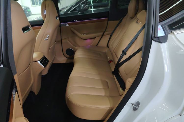 Used Hima Luxeed R7 2024 All-Electric 736 km Ultra Interior 4