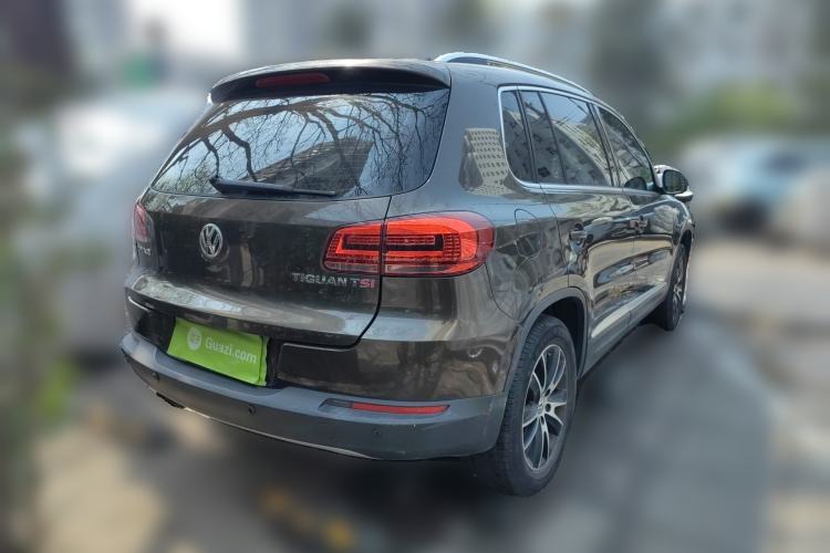 Used Volkswagen Tiguan 2015 1.8TSI Automatic Two-Wheel Drive Luxury Model Rear Right 45 Deg