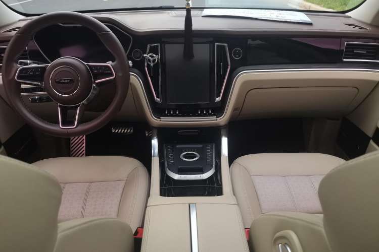 Used Zotye T700 2017 1.8T Dual-Clutch Prestige Model
